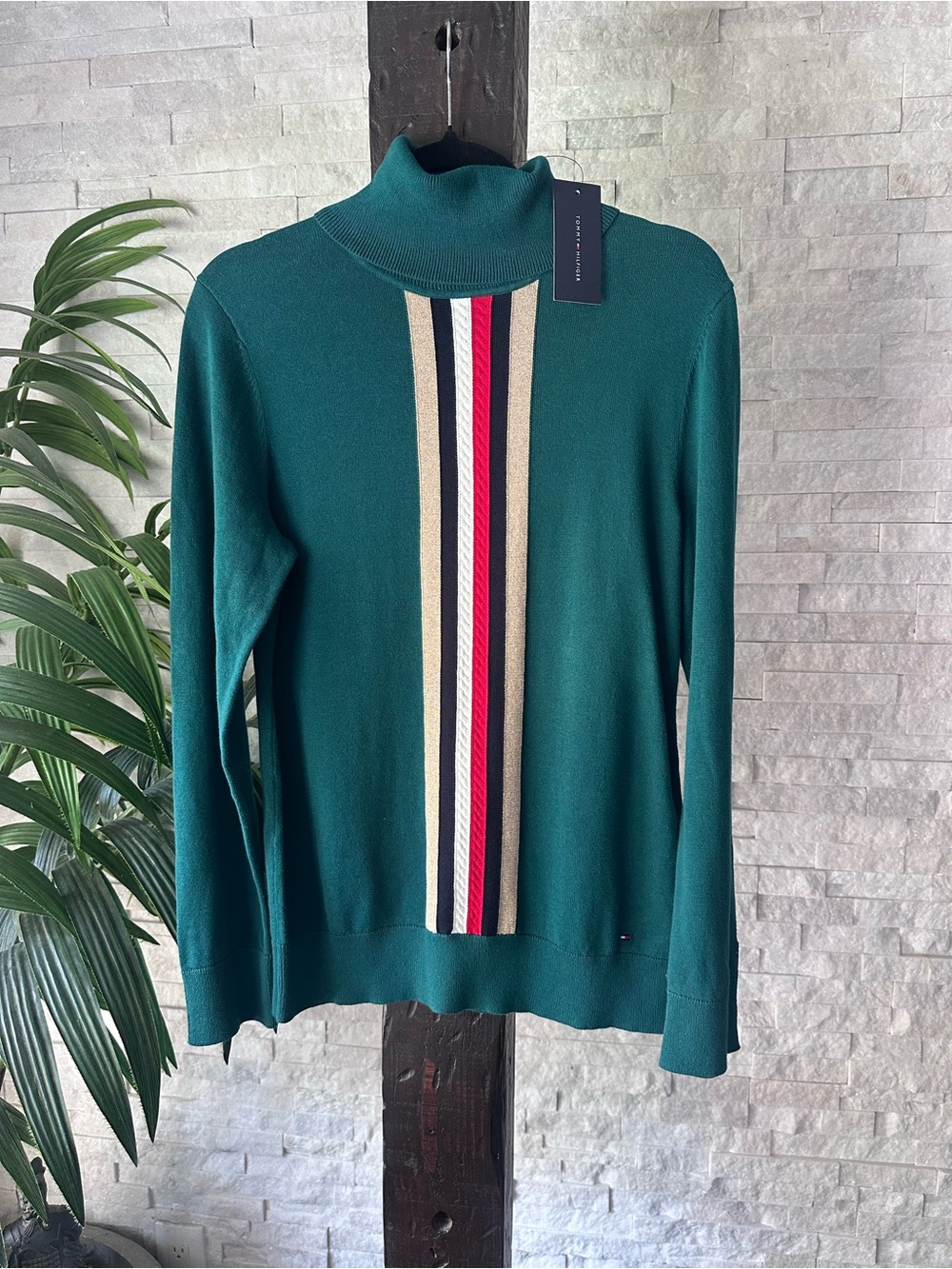 Tommy Hilfiger Turtleneck Sweater with Signature Stripe Size M New with Tags